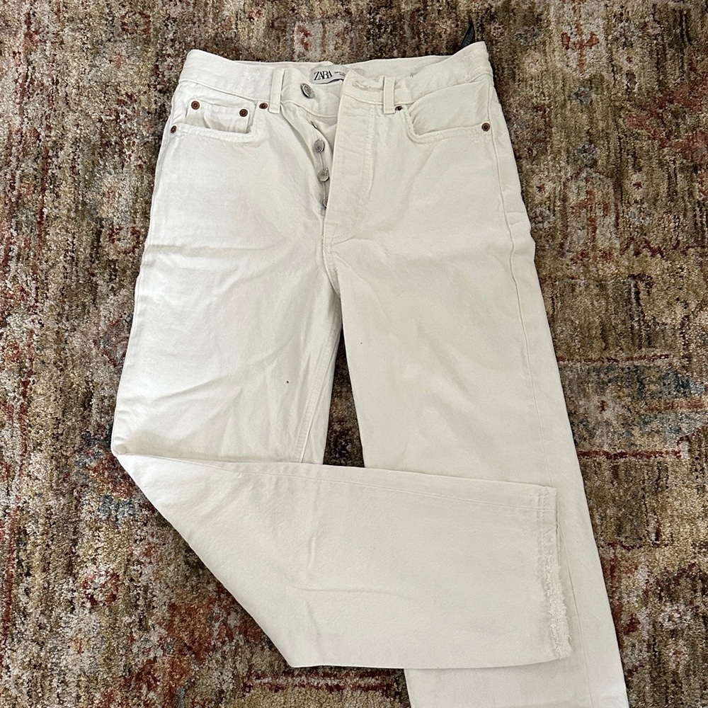 Zara Women's Straight Leg Cream Jeans